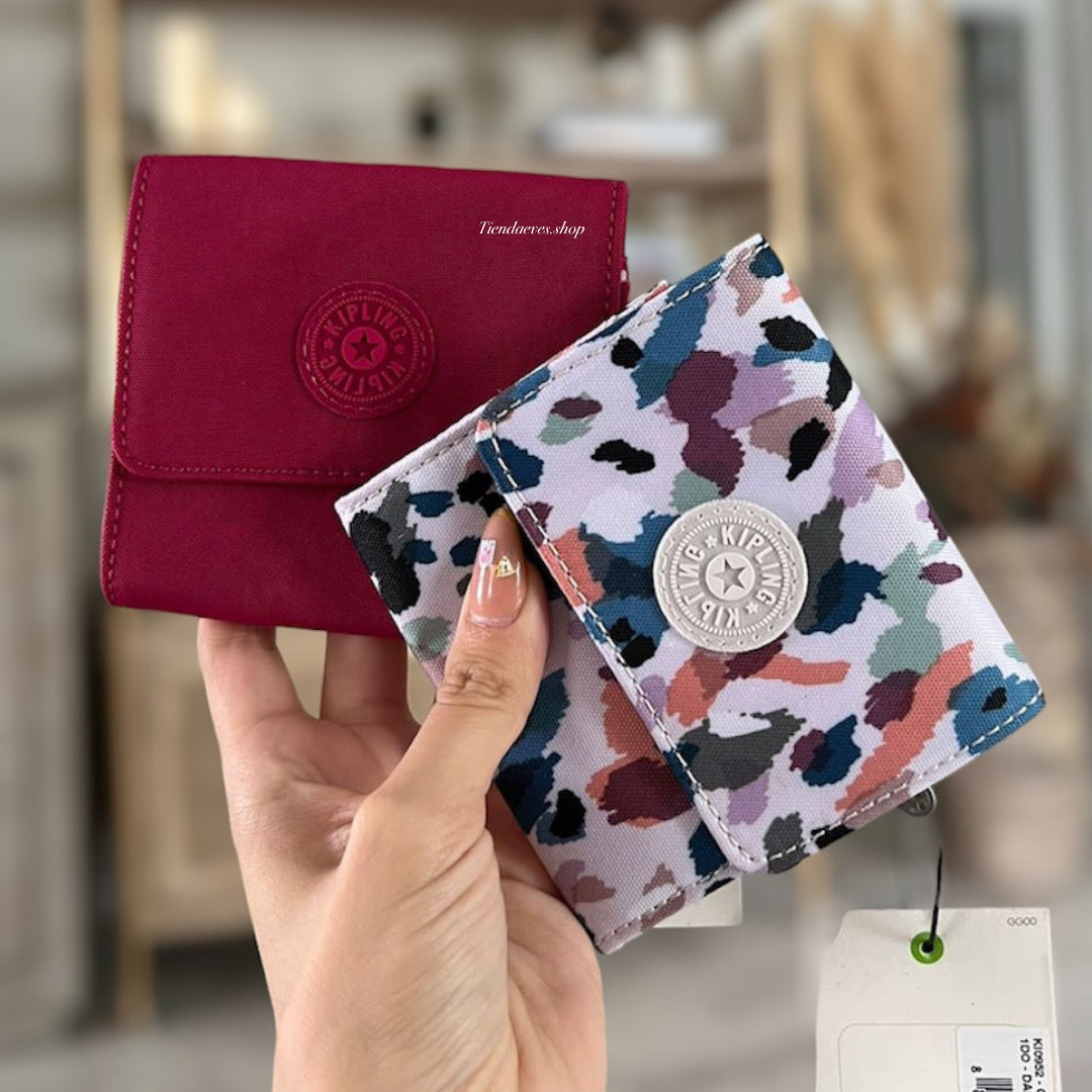 BILLETERA KIPLING MODELO CECE