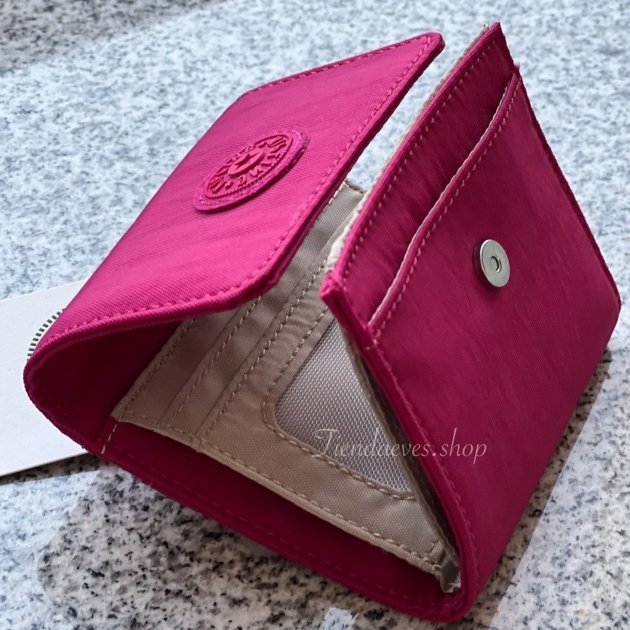 BILLETERA KIPLING MODELO CECE