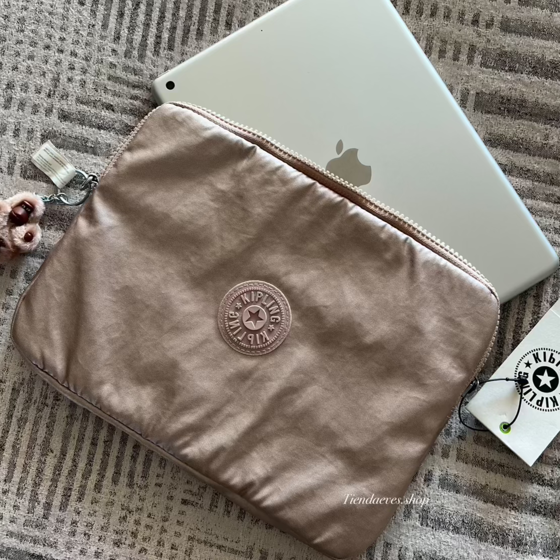 FUNDA IPAD MODELO LUX