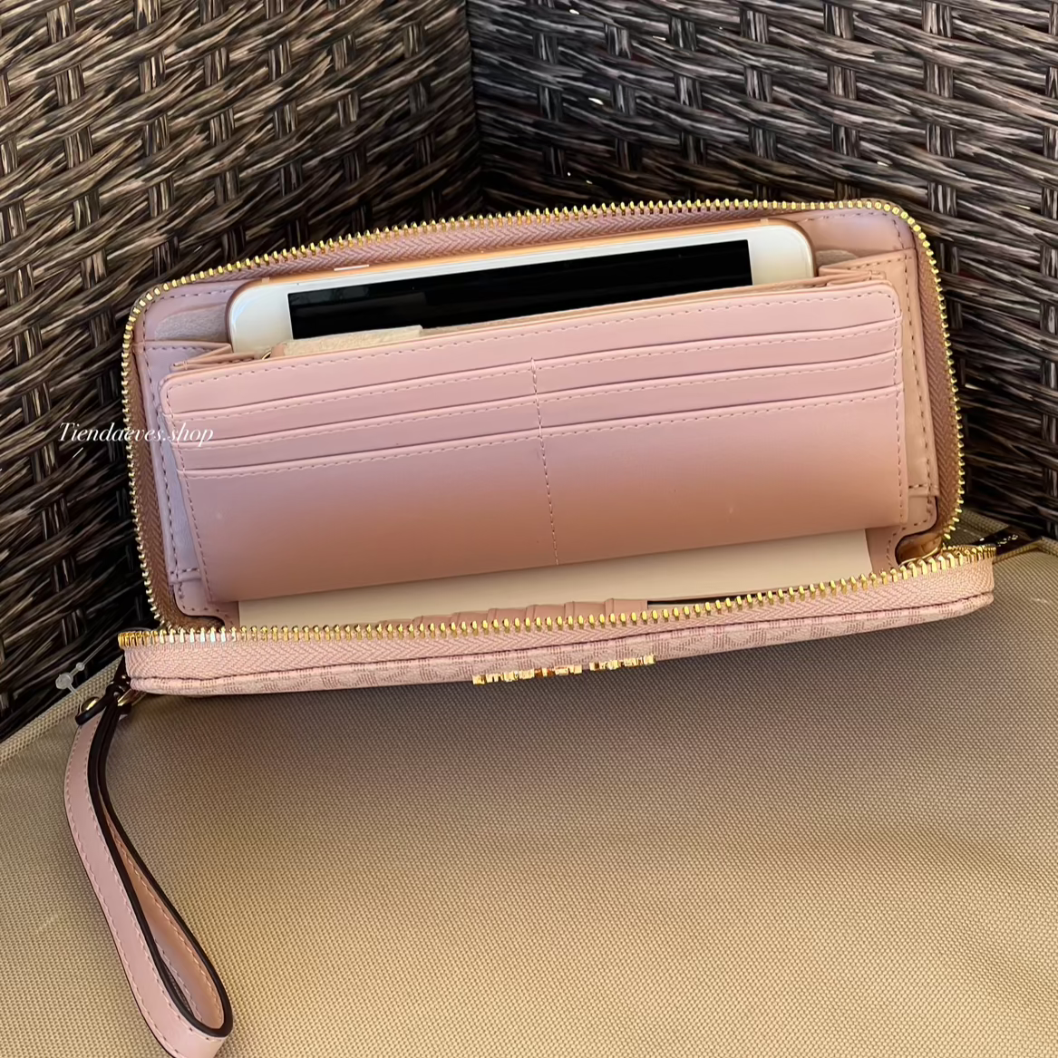 BILLETERA MICHAEL KORS JET SET TRAVEL POWDER BLUSH CONTINENTAL