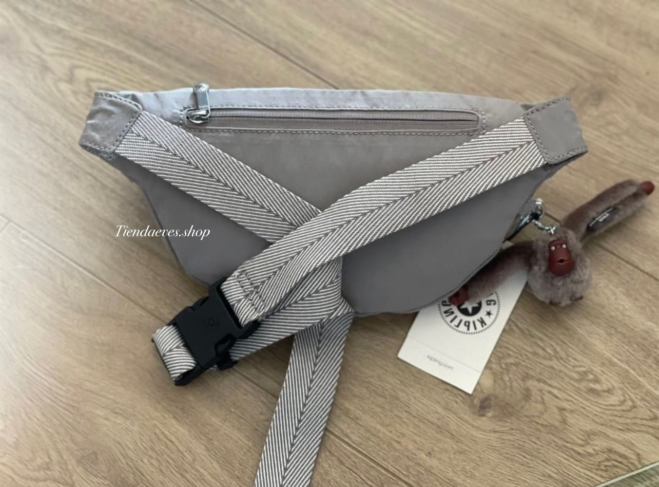 BANANO KIPLING MODELO PRIA