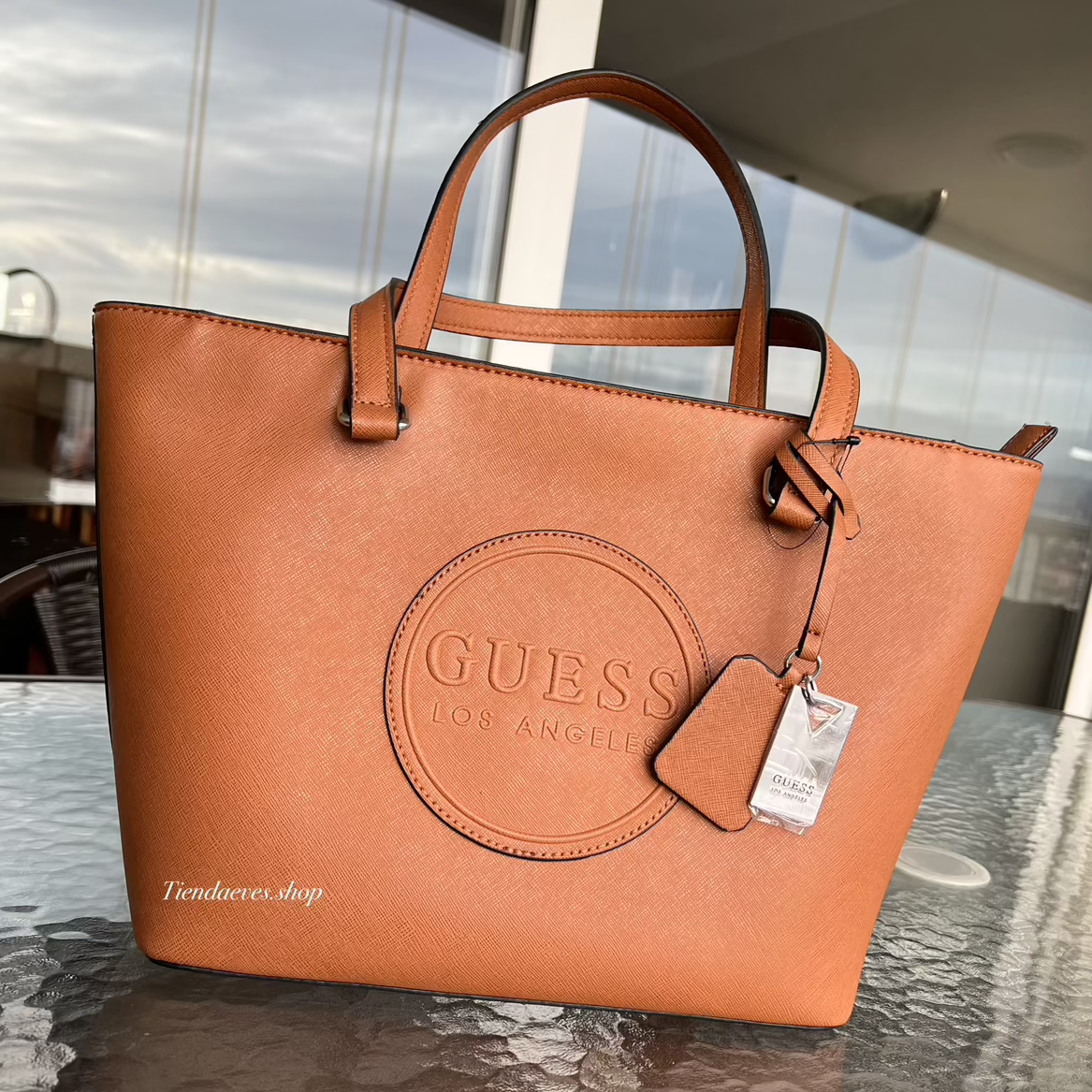 TOTE GUESS THORNTON
